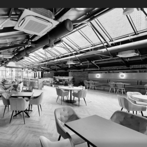 apturetrain-matterport-postproduction-apps-copmpass-BW-900px
